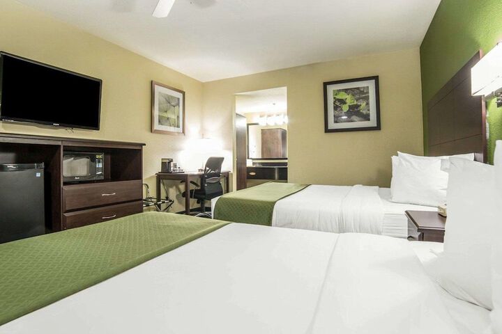 Room 13 of 27