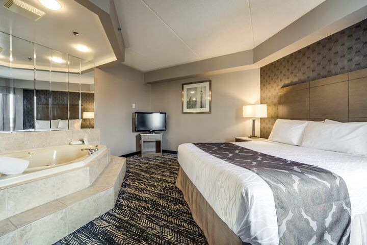 Monte Carlo Inn - Brampton Suites