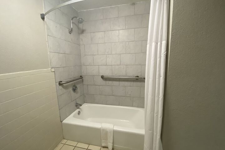 Room 9 of 21