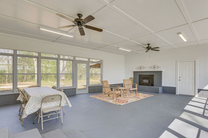 Charming Gadsden Home w / Golf Course Views!