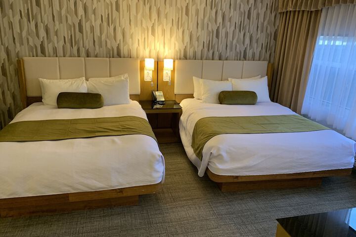 Room 37 of 98