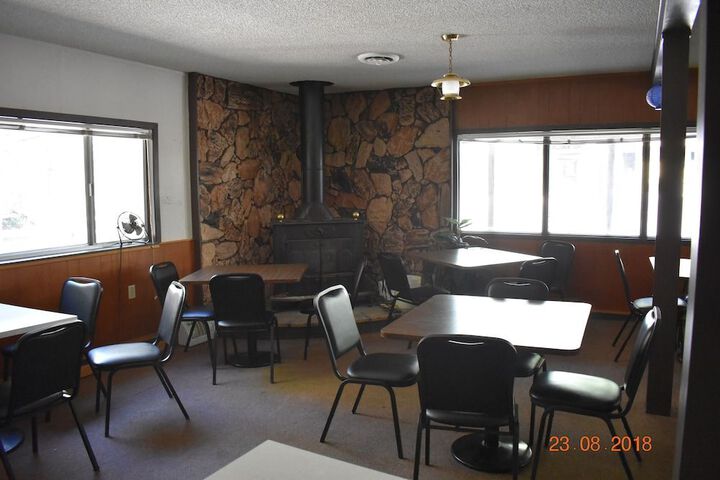 WHITE CHIEF MOUNTAIN LODGE
