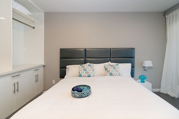 Room 30 of 42