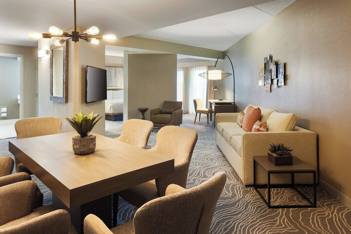 Marriott Savannah Riverfront