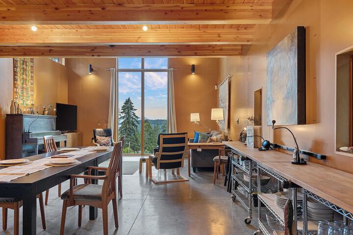 Crows Nest by Avantstay Accessible Home w / Views