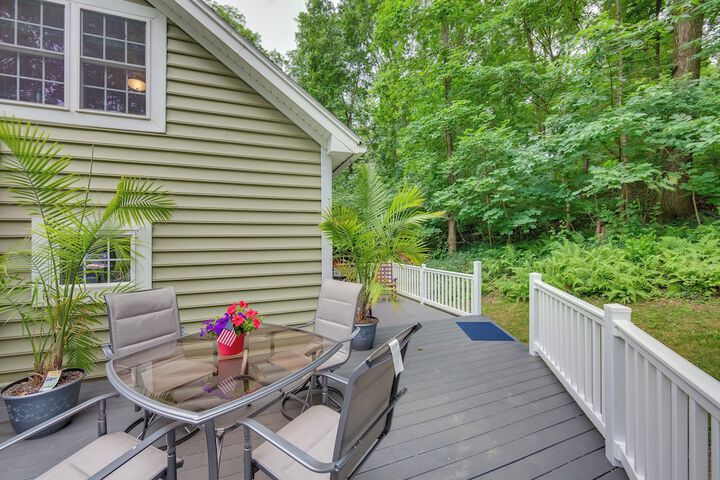 Charming Manheim Cottage w / On-site Animal Viewing