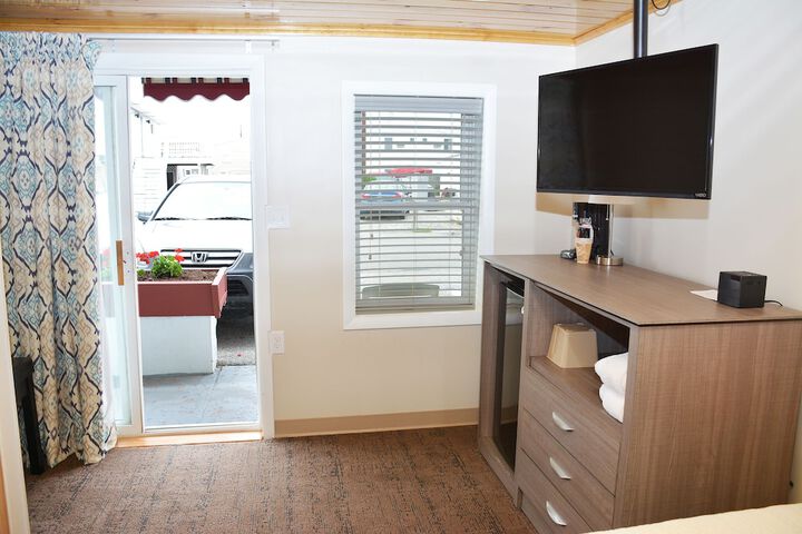 Room 25 of 65