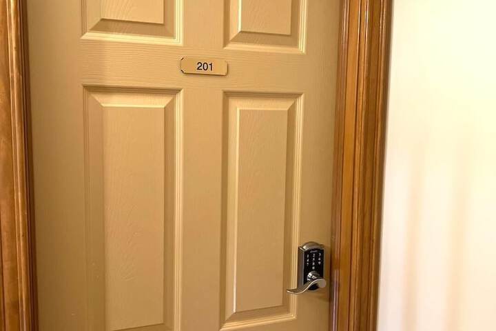 Room 12 of 64