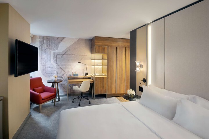 Room 55 of 100