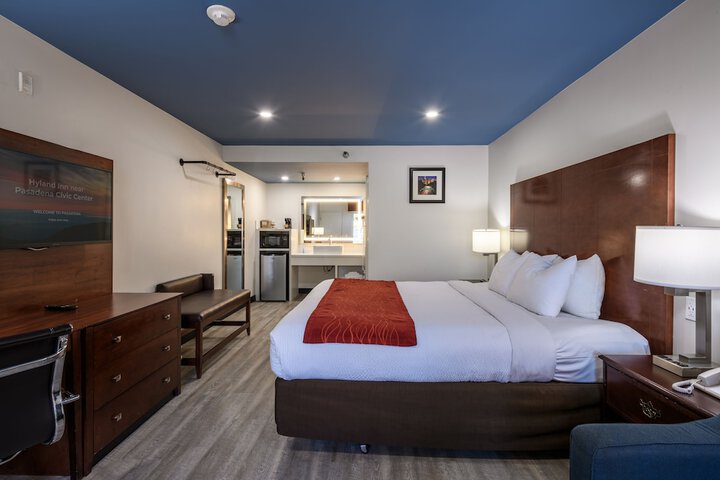 Room 39 of 49