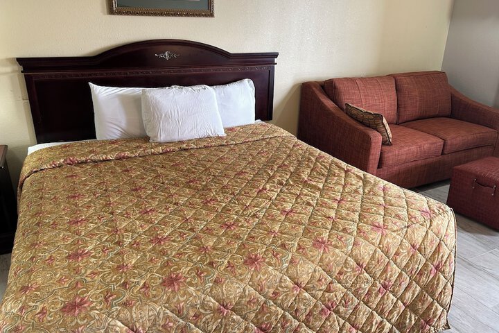 Howards Inn Motel