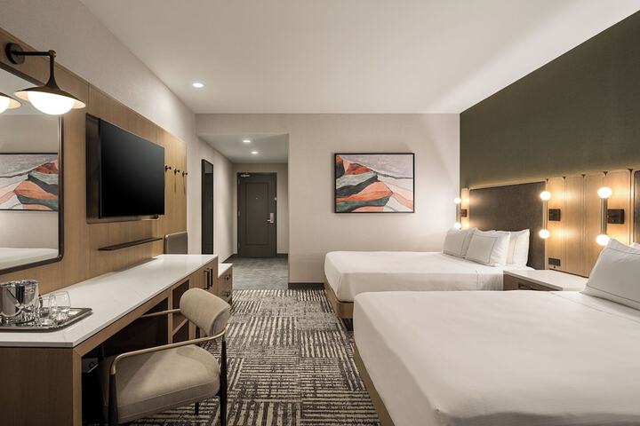DoubleTree by Hilton Burlington Vermont