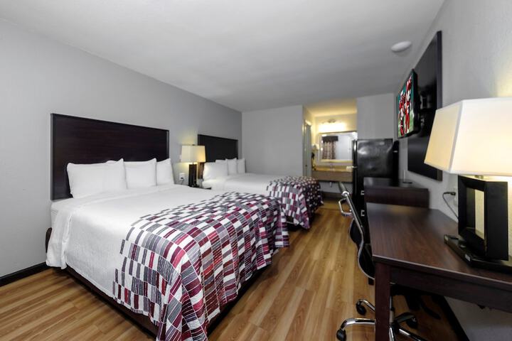 Room 33 of 49