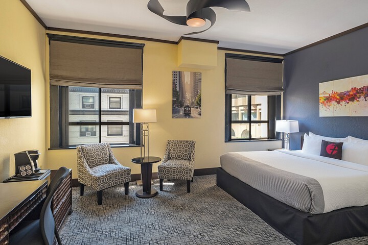 Room 50 of 71