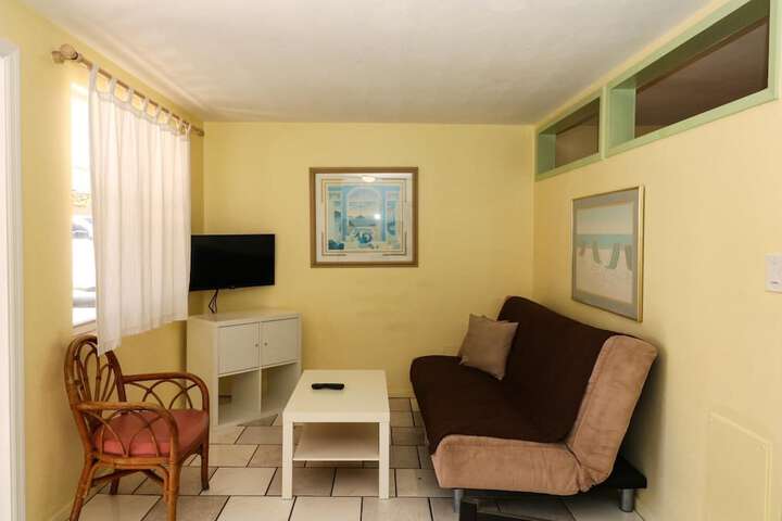Room 25 of 37