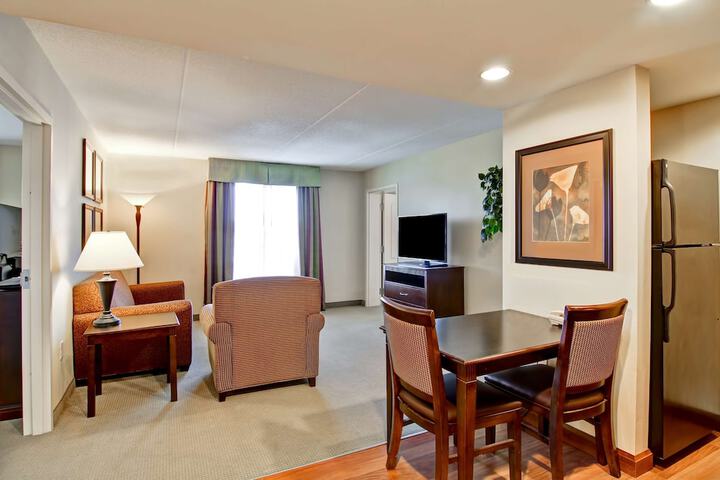Room 11 of 30