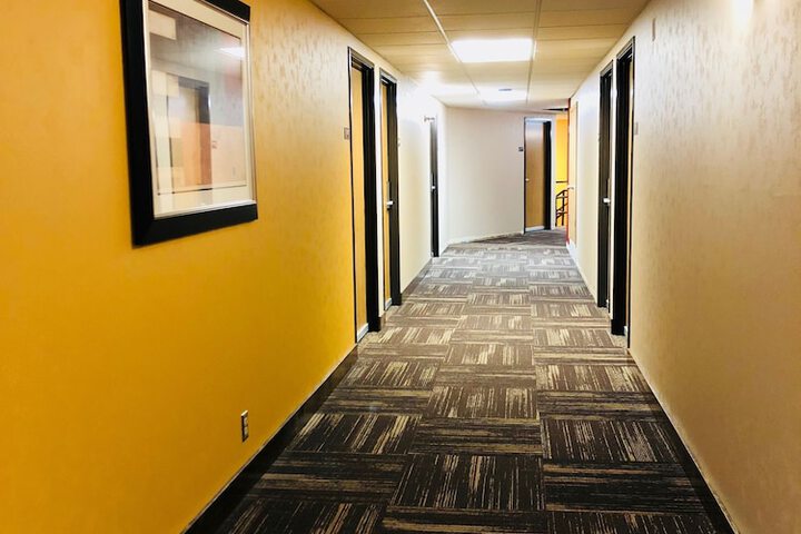 Ballroom/Hall 53 of 66