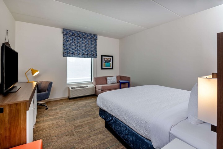Room 21 of 32