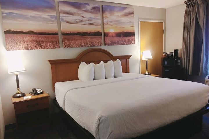 Room 17 of 32