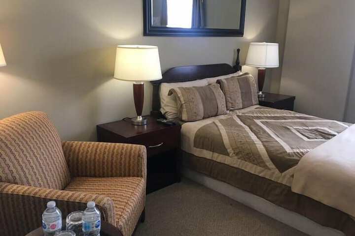 Room 10 of 12