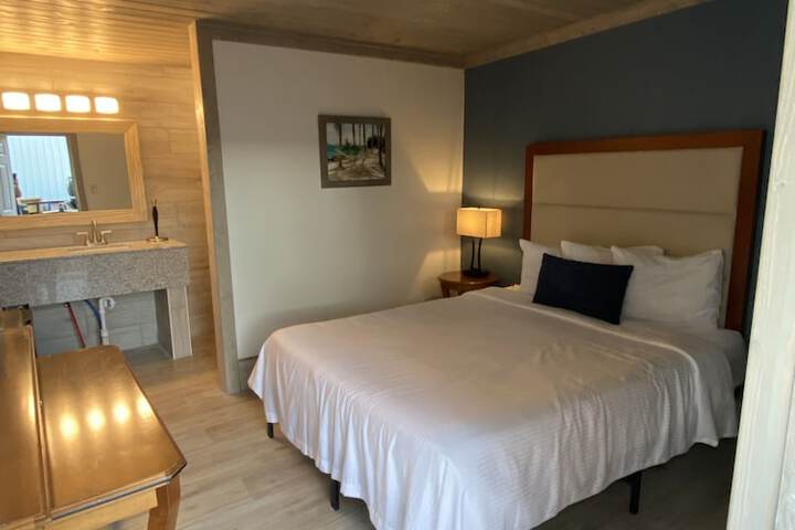 Room 12 of 22