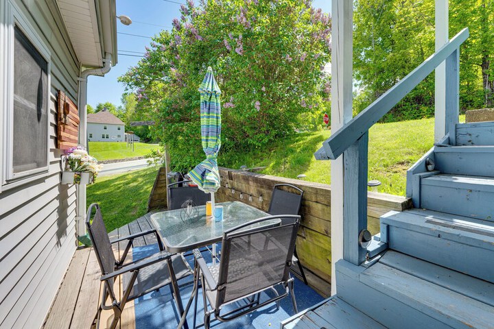 Steps to Crystal Lake: Spacious Retreat w / Views