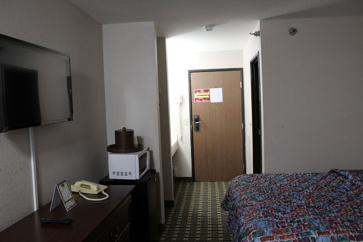 Room 16 of 63