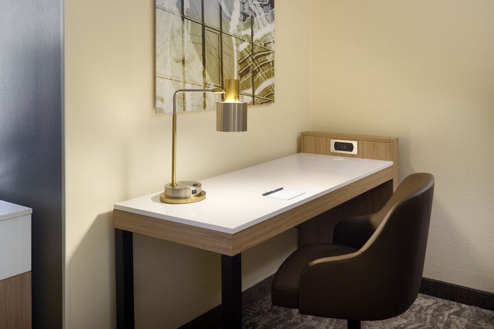 Room 15 of 24