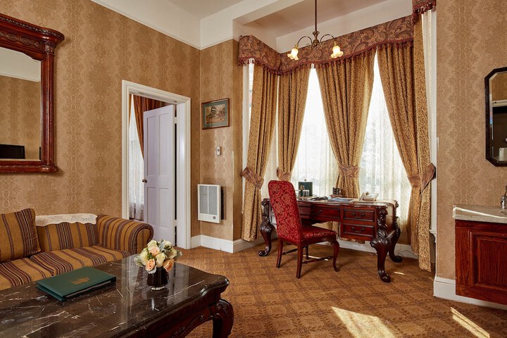 Room 58 of 75