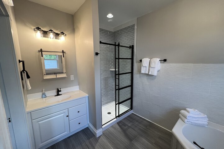 Room 12 of 25
