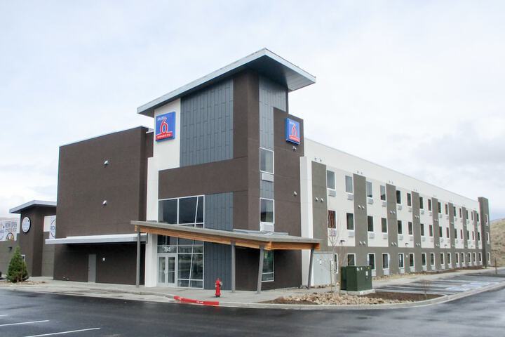 Hotel 3 of 34