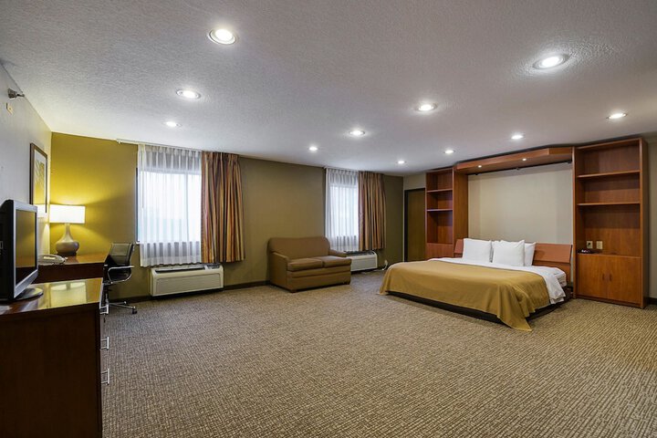 Room 38 of 68