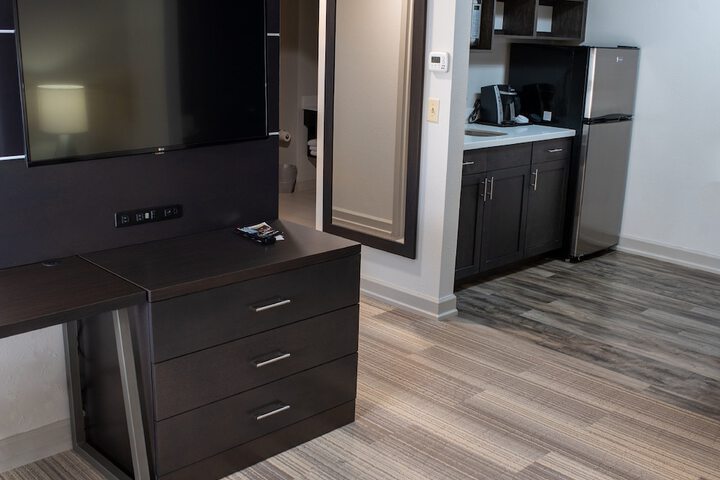 Holiday Inn Express Hotel & Suites Conover (Hickory Area) by IHG