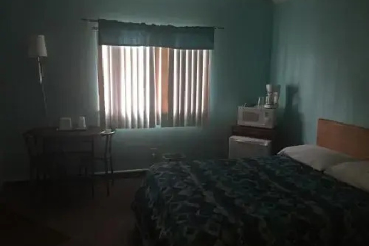SURF MOTEL