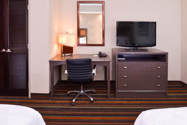 Room 21 of 37