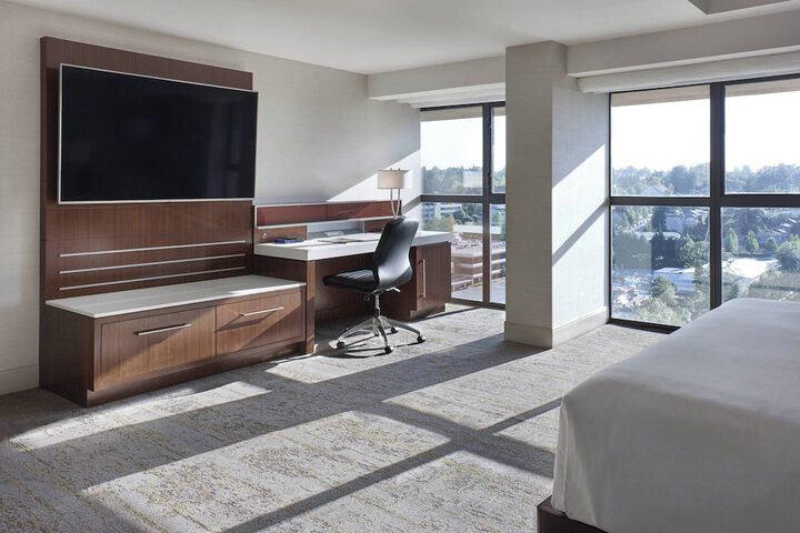 Room 34 of 59