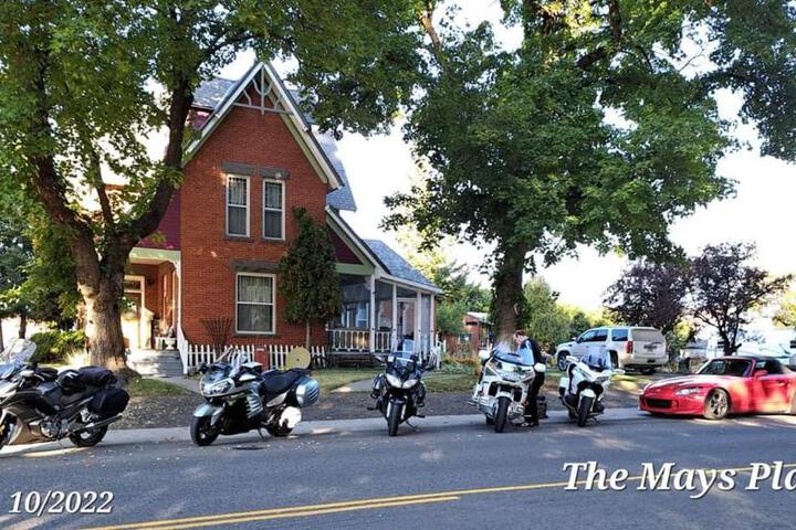 The Mays Place Bed and Breakfast