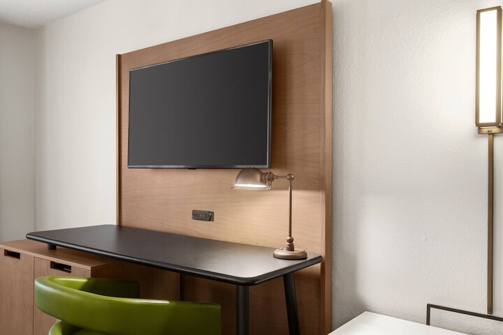 Room 16 of 22