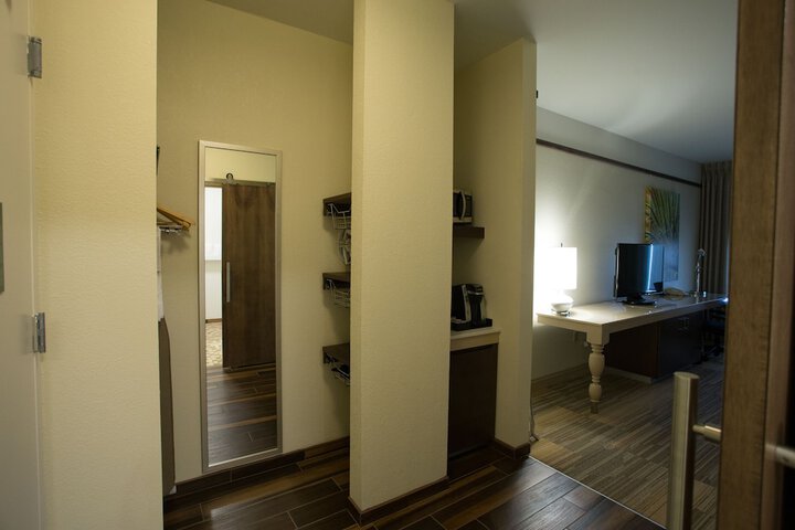 Room 21 of 48