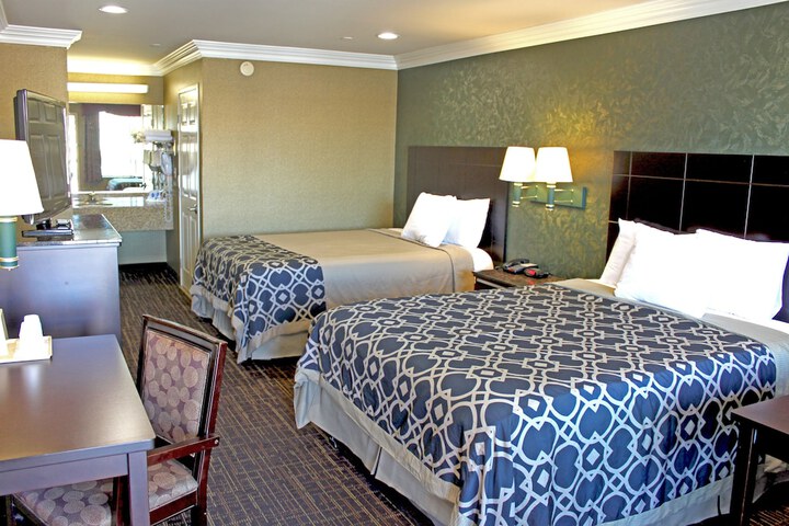 Room 18 of 37