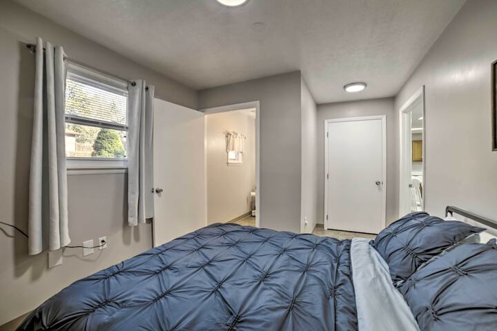 Near Mines & Meadows: Spacious Home w / Game Room