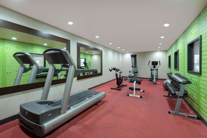 La Quinta Inn & Suites by Wyndham Columbus - Grove City
