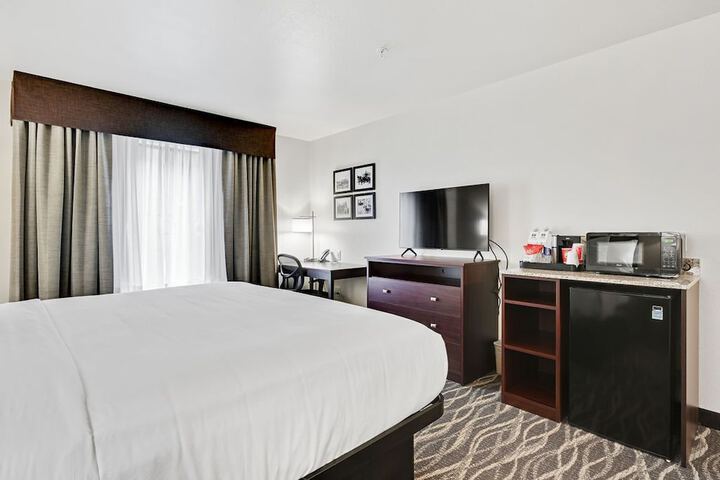 Room 34 of 112
