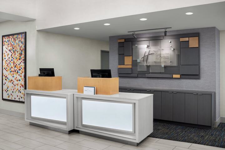 Holiday Inn Express Hotel & Suites Marina - State Beach Area by IHG