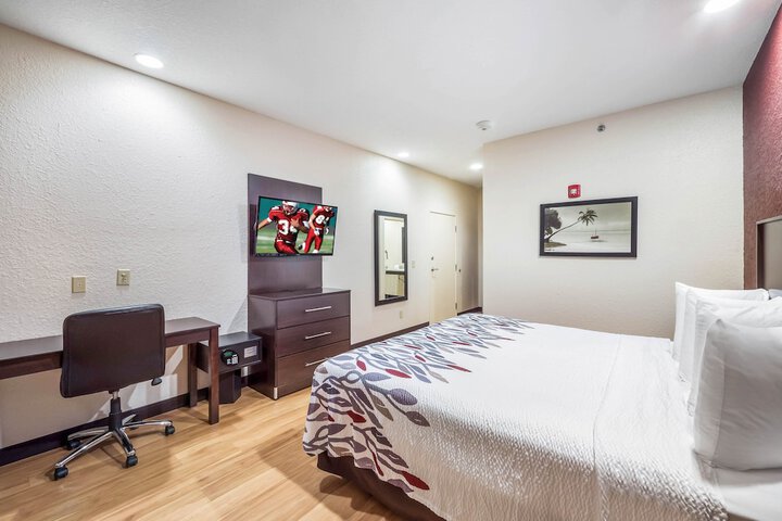 Room 17 of 40
