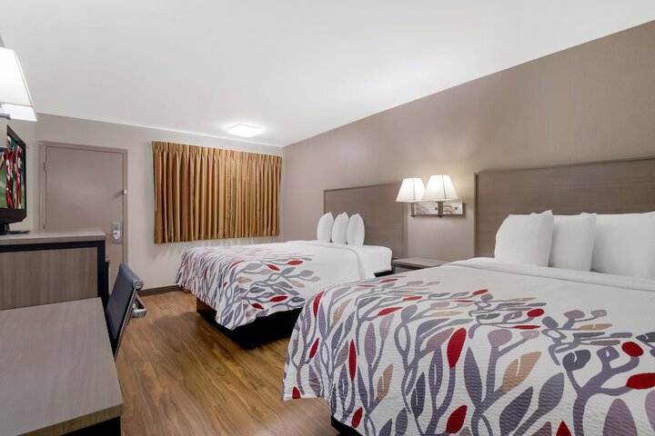 Room 17 of 38