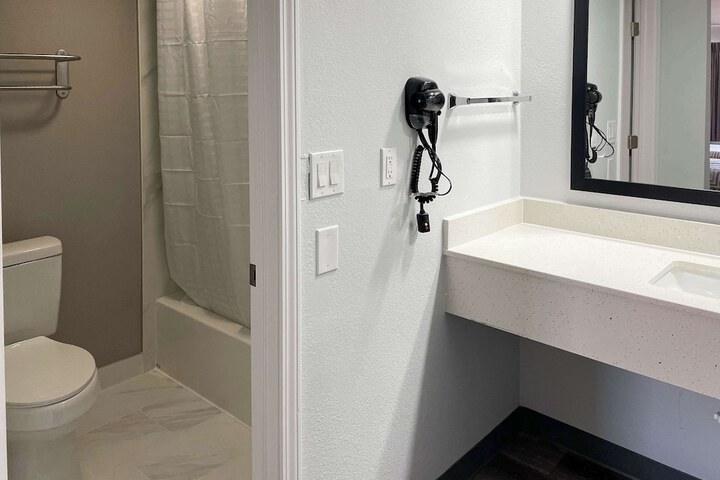 Room 51 of 56