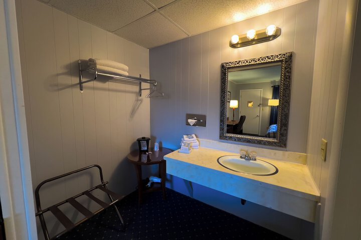Room 67 of 81