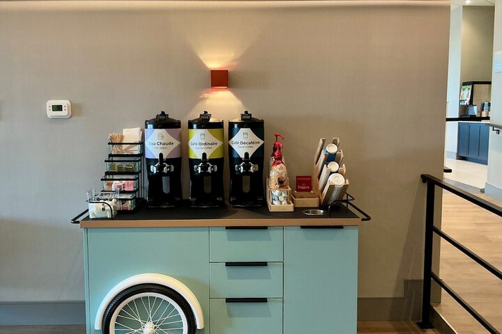 Spark by Hilton Montreal Brossard