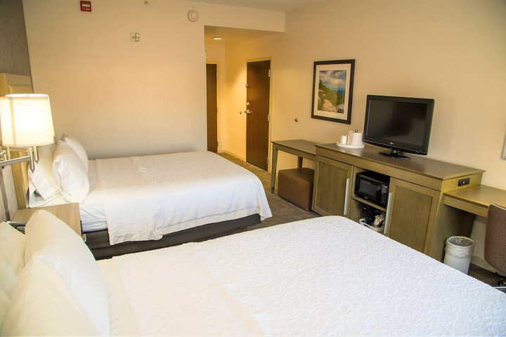 Room 10 of 37